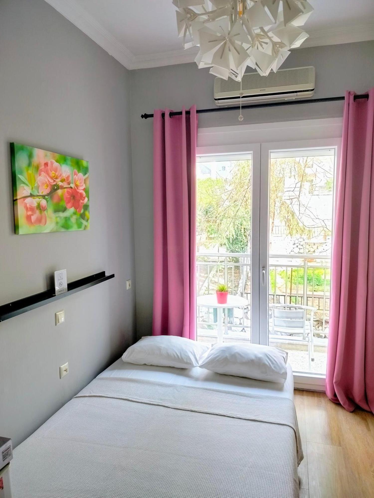 Family Room,1679593353:JPEG